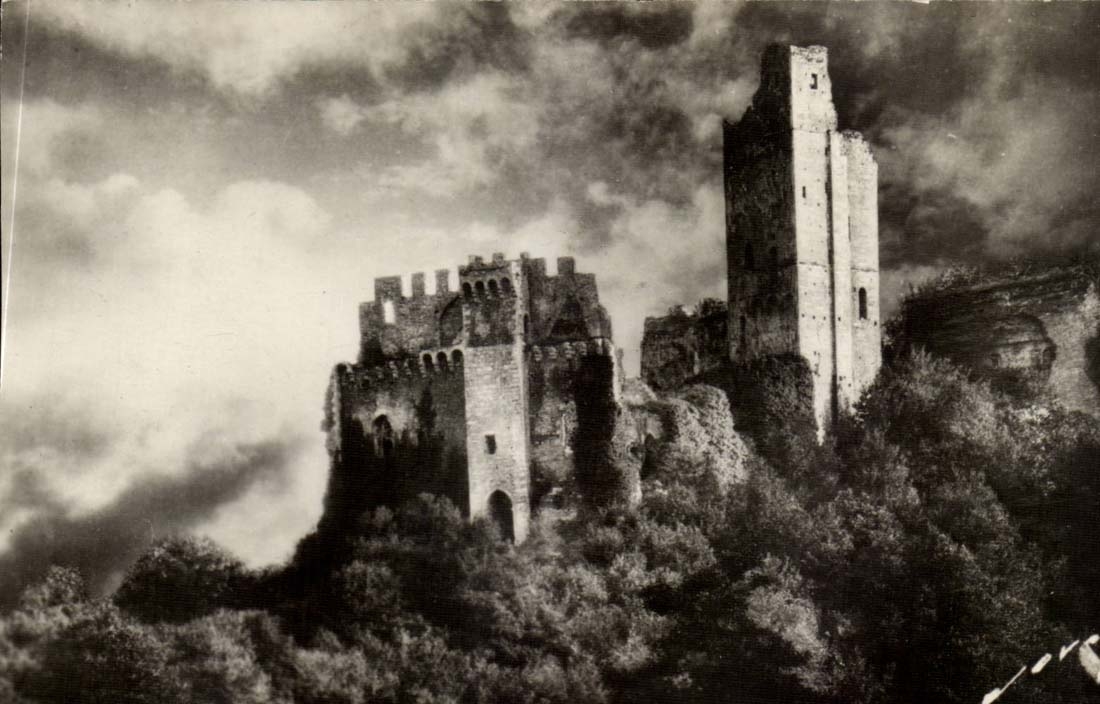In the Limousin CPA Ruins of Chalusset