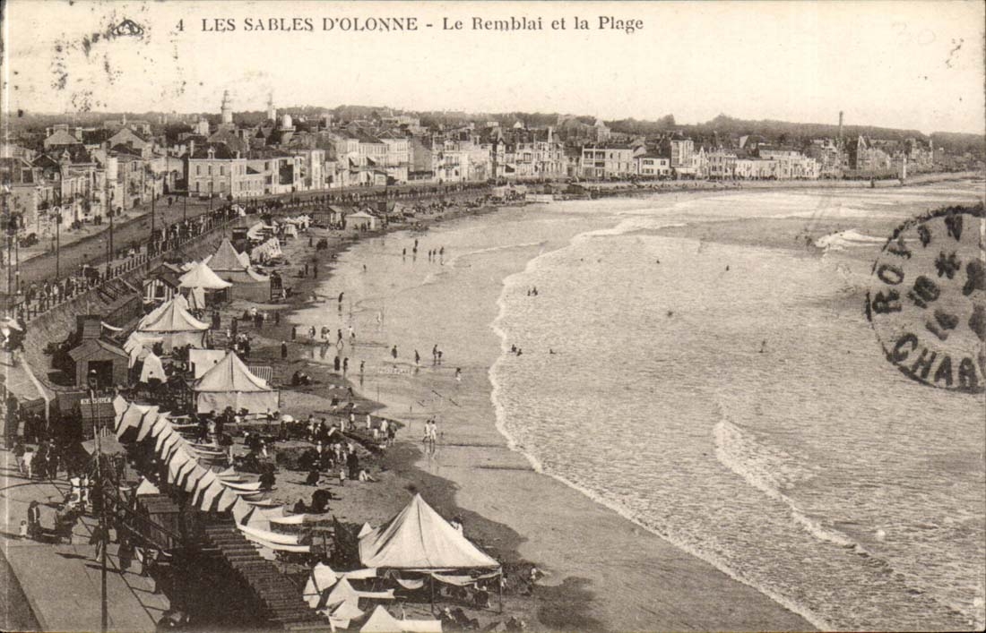 Sables d'Olonne - der Damm und der Strand - CPA