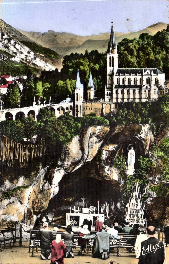 Lourdes - Basiique and the Miraculous Cave - CPA