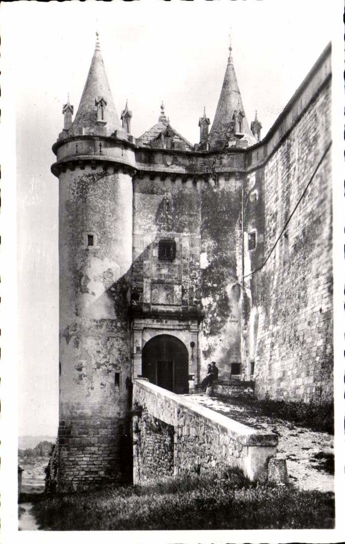 Grignan CPA Entrance of the castle