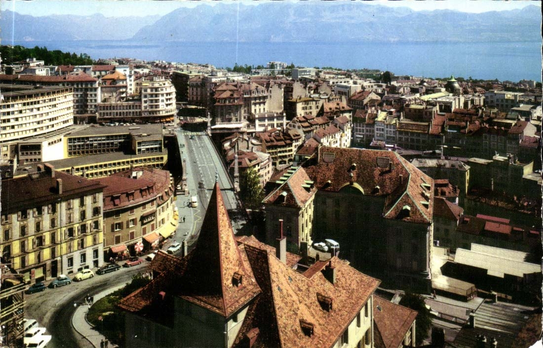 Suisse CPA Lausanne Vue generale et les Alpes