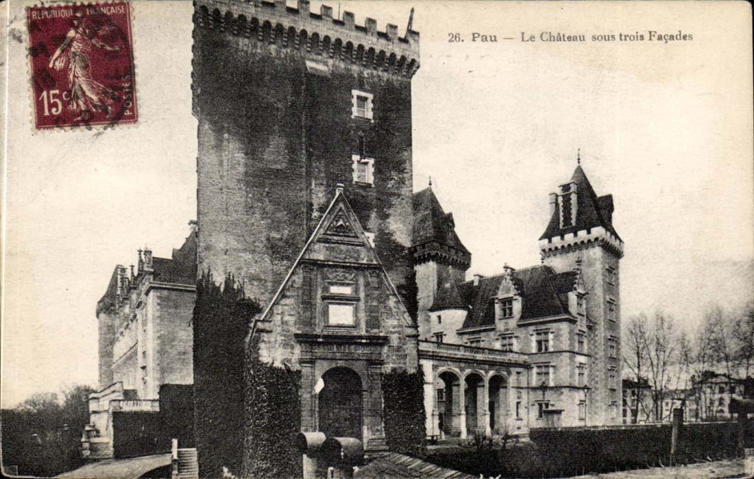 Pau - das Schloss unter drei Fronten - CPA