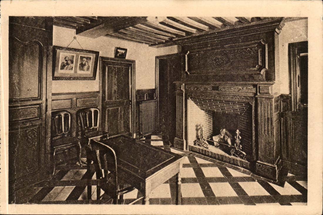 CPA Vestibule of Bouissonnets Walks on or Sainte Therese child deposited her shoes the Christmas Eve