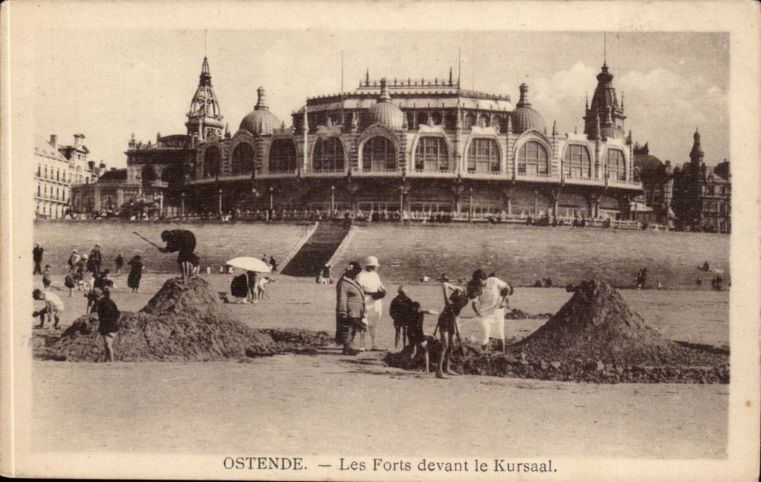 Belgium Ostend CPA forts in front of Kursaal