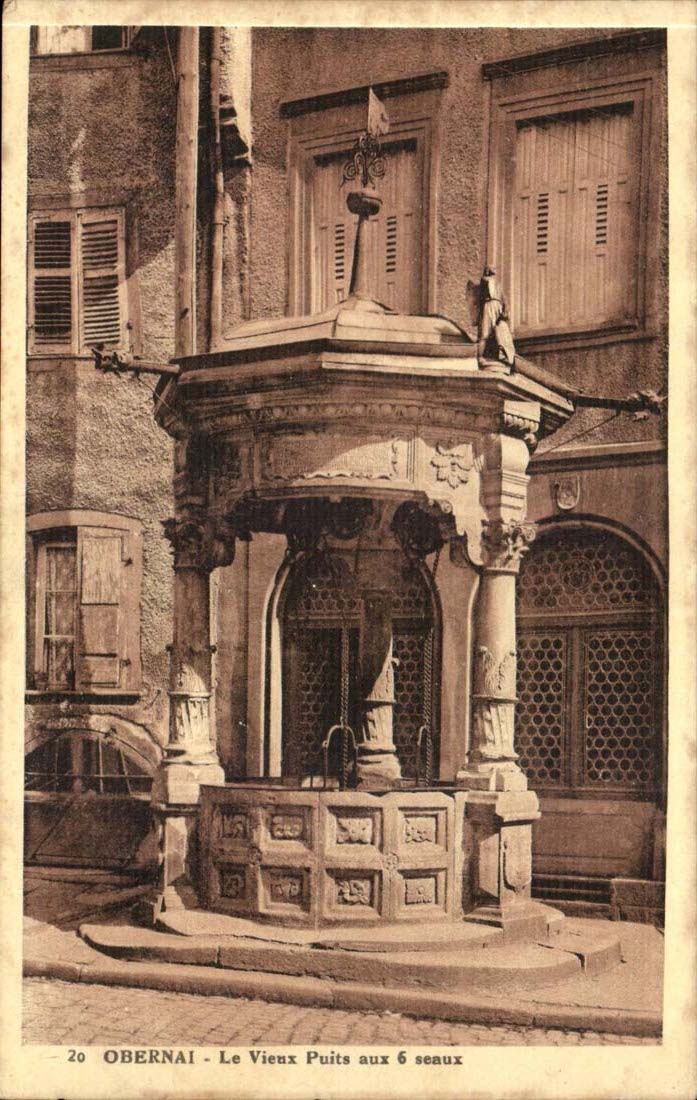 Obernai CPA the old well with the 6 buckets