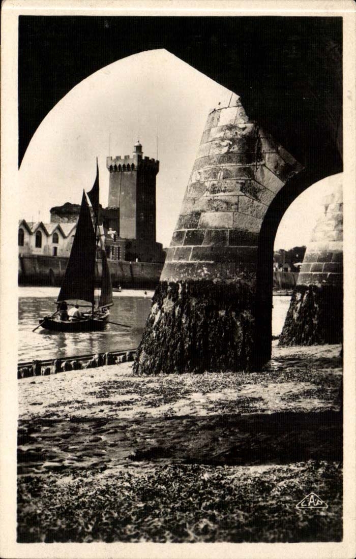 Sande olonne CPA der Saulengange des Piers der Bader