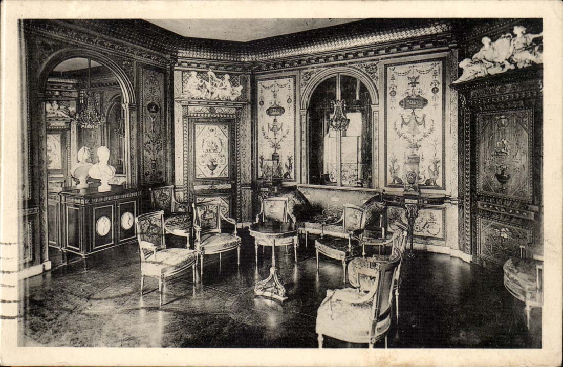 CPA Castle of Fontainebleau the boudoir of Marie Antoinette
