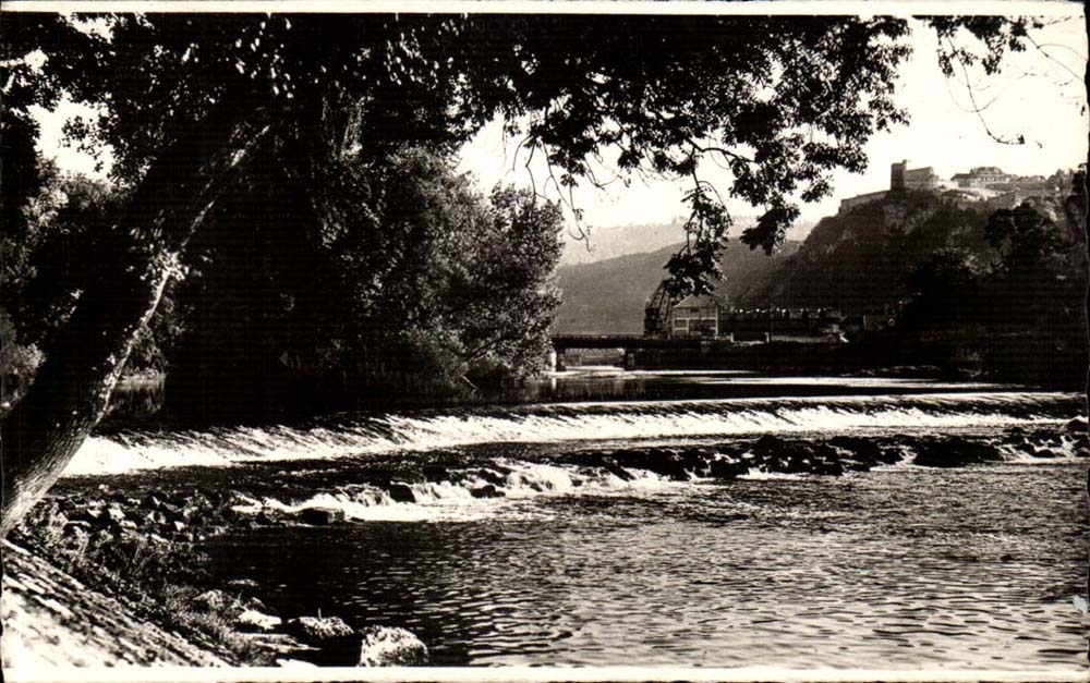 Besancon CPA Stopping on Doubs seen since the Micaud walk At the bottom the citadel
