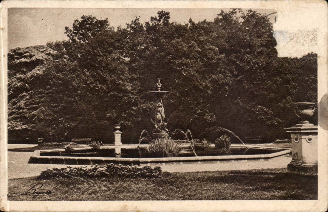 Lucon CPA Part of water or Dumaine garden