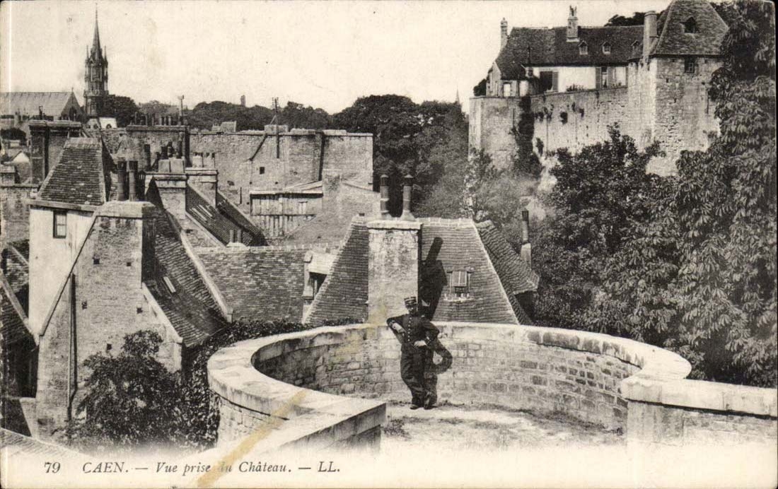 Caen - gesehen vom Schloss - CPA