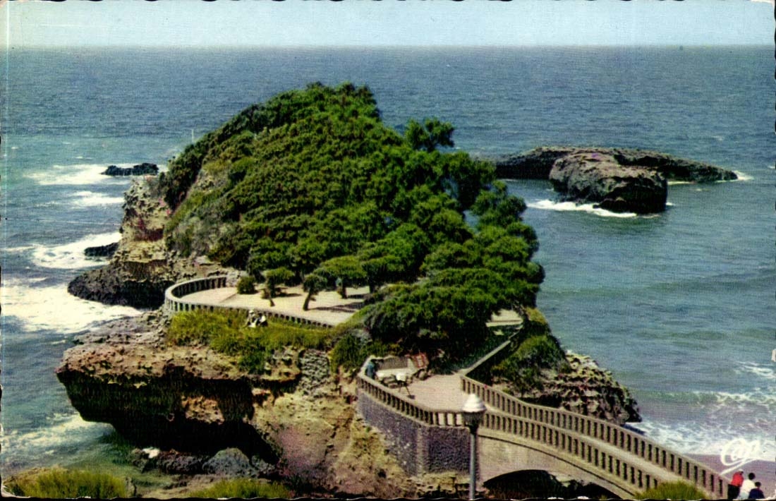 Biarritz - Le Rocher du Basta - CPA 