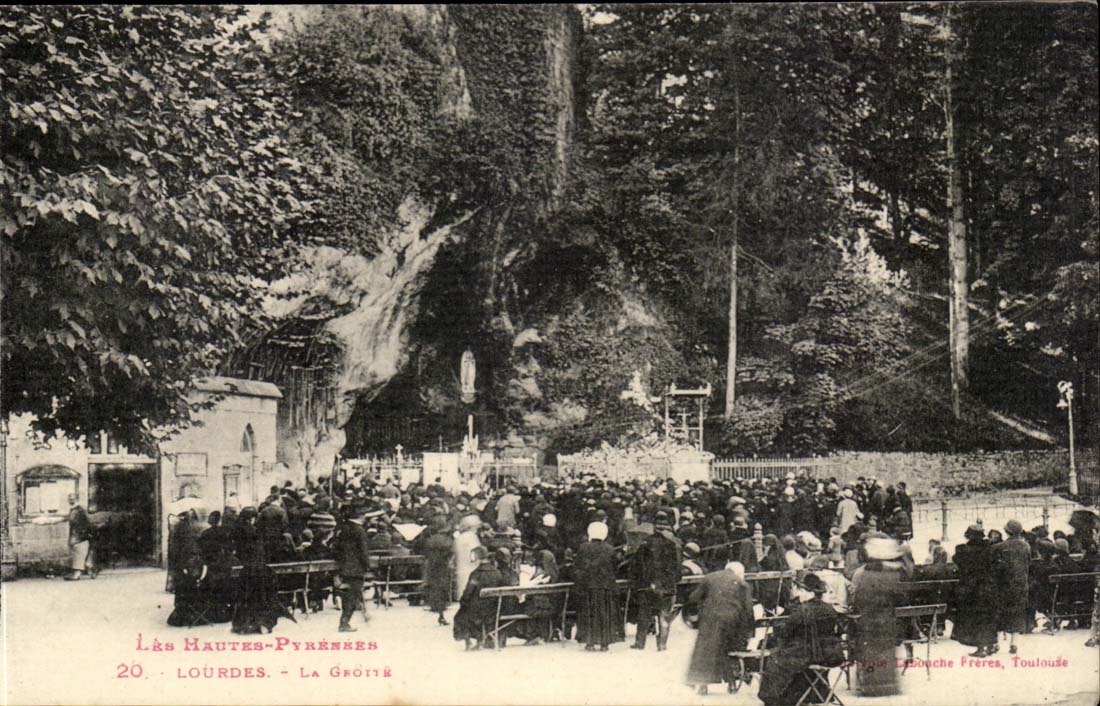 Lourdes - the Cave - CPA