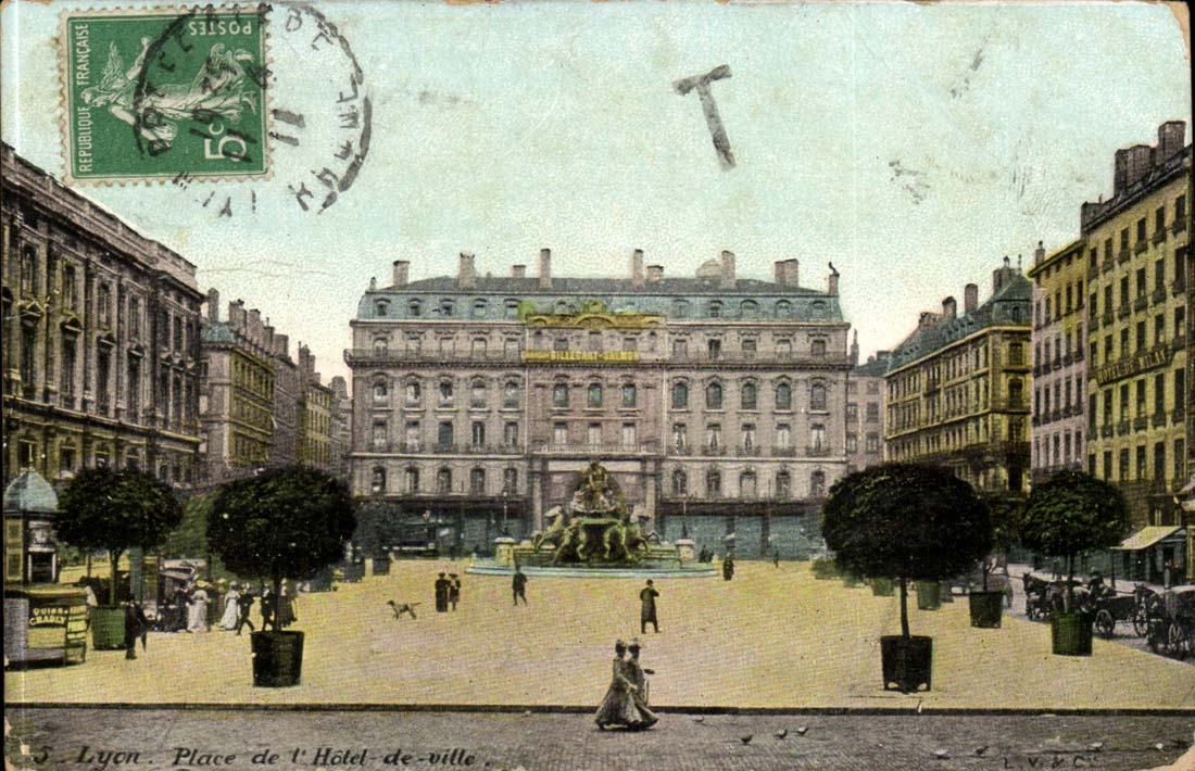 Lyon CPA Places town hall