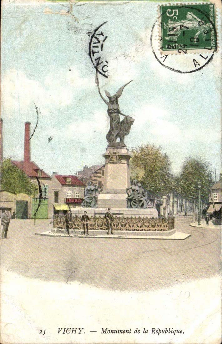 Vichy CPA Monument of the Republic