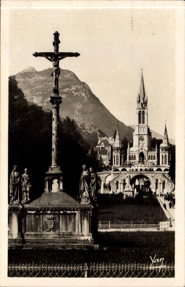 Lourdes CPA Basilica and the Breton martyrdom