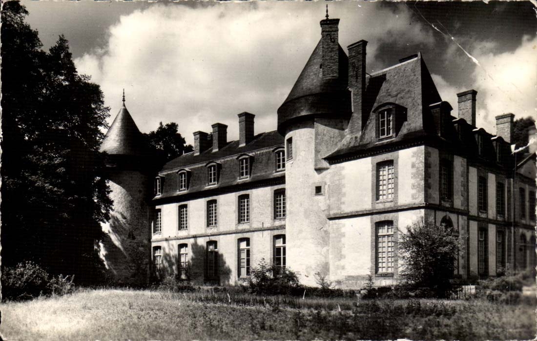 Malesherbes - Castle CPA