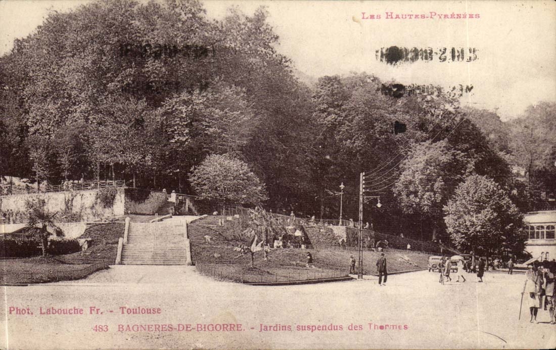 Bagneres de Bigorre - Hanging gardens CPA
