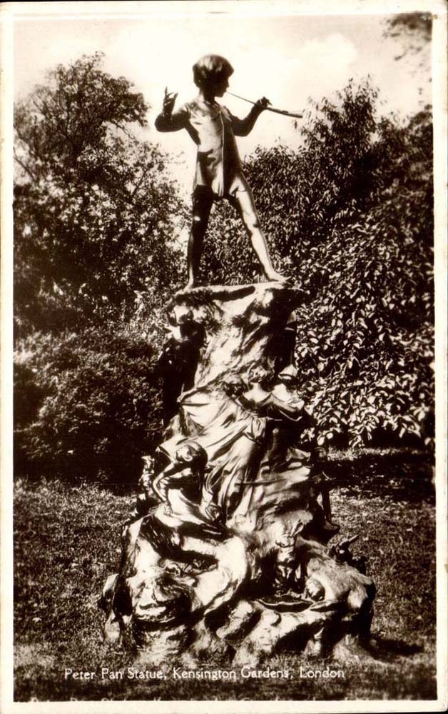 England - England - London - Peter Side Statue Kensington gardens - CPA