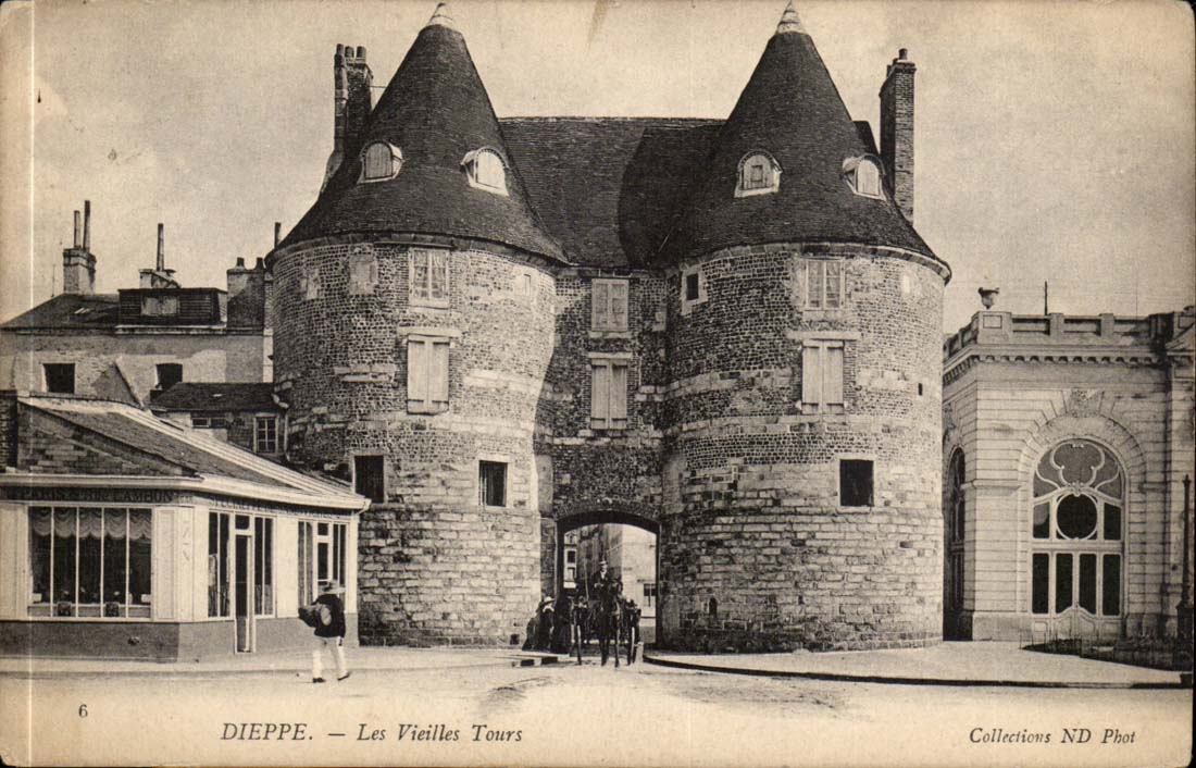 Dieppe - alte Frauen Tours - CPA