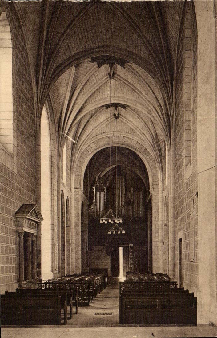 Nave of the Abbey church St Pierre de Solesmes - CPA