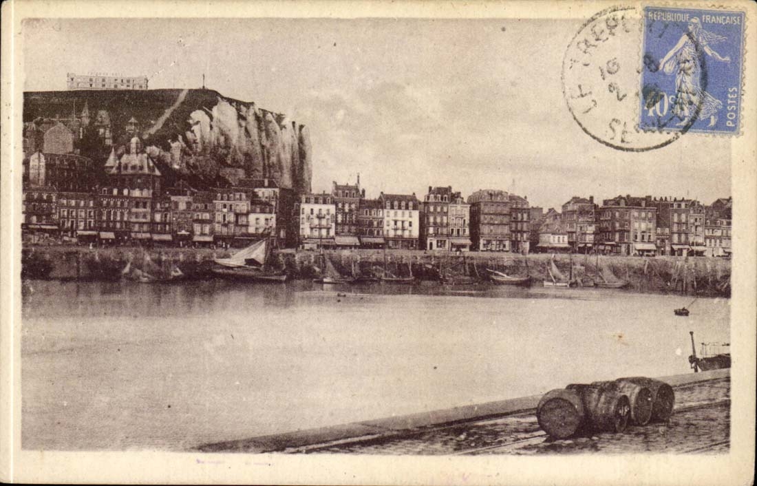 Treport CPA Seen on the pierhead and cliff