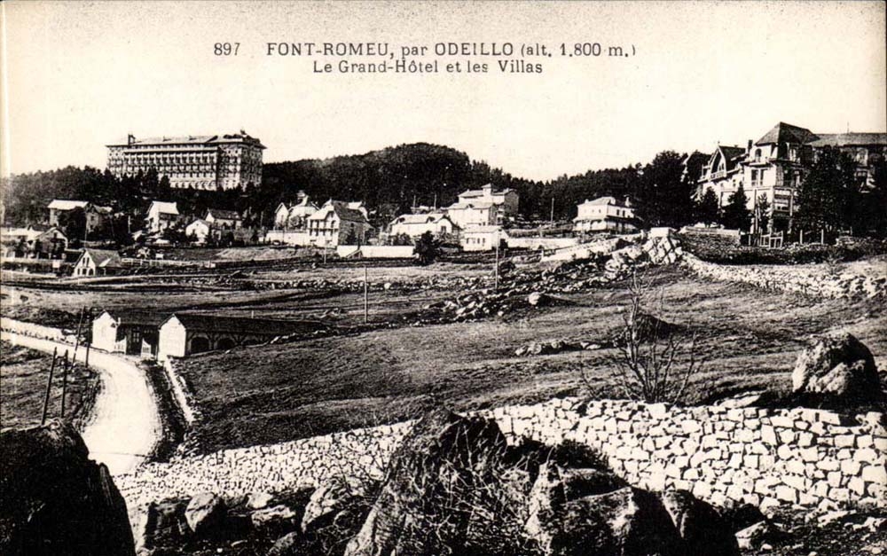 Fort Romeu by Odeillo CPA the large hotel and villas