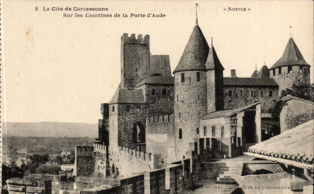 Carcassonne CPA On the curtains of the wearing of Aude