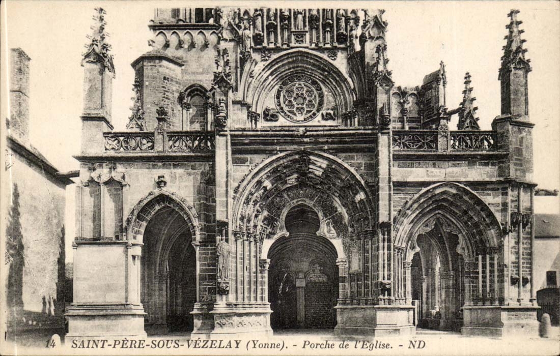 Saint father penny Vezelay CPA Porch of the church