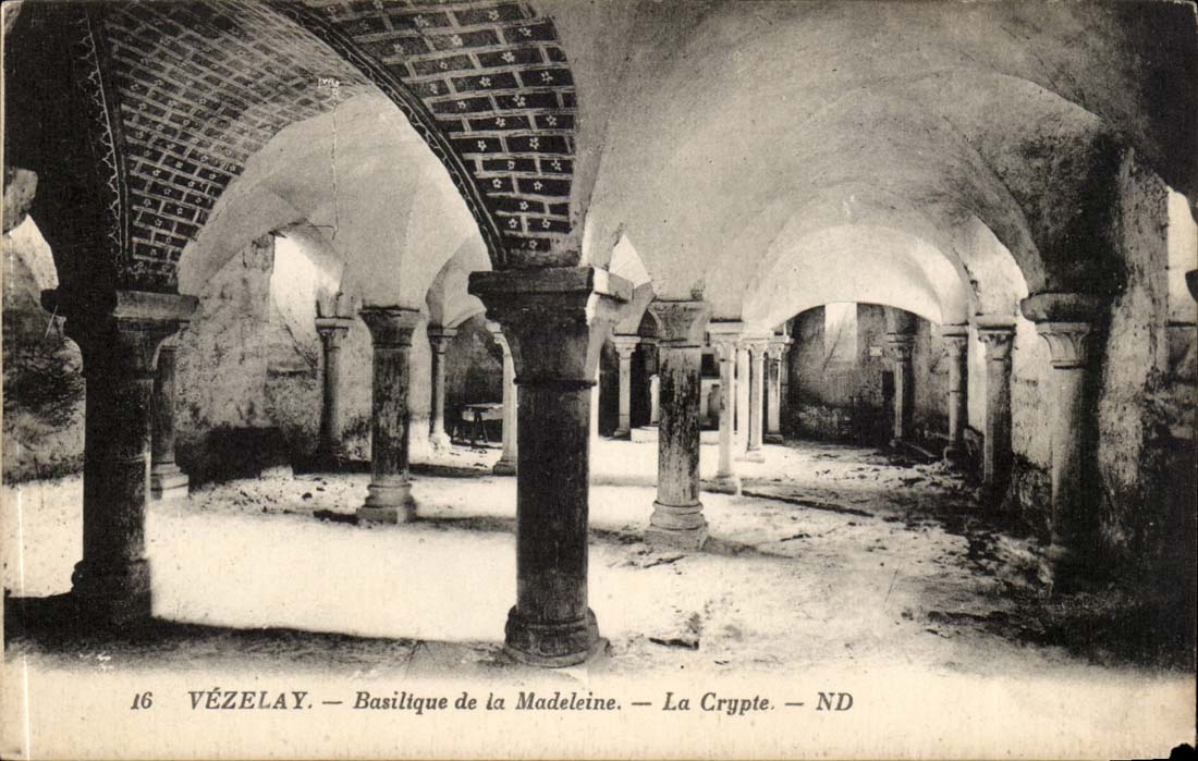 Vezelay CPA Basilika des Madeleine die Krypta