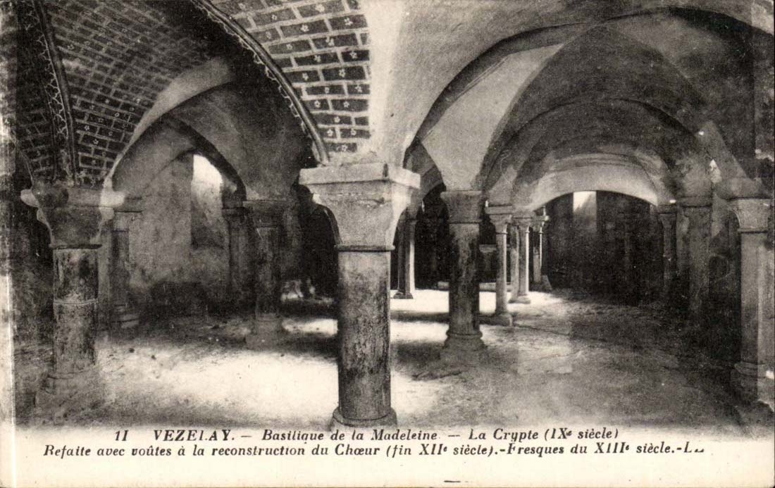 Vezelay CPA Basilica of the Madeleine the crypt