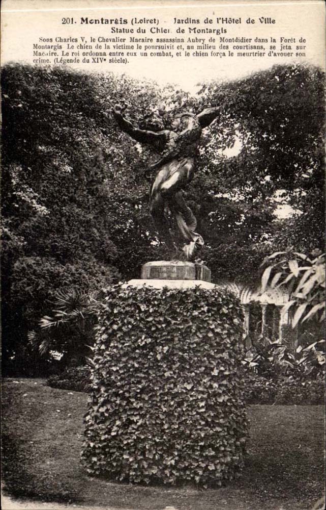 Montargis CPA Gardens of the town hall Statue of Shitting of Montargis