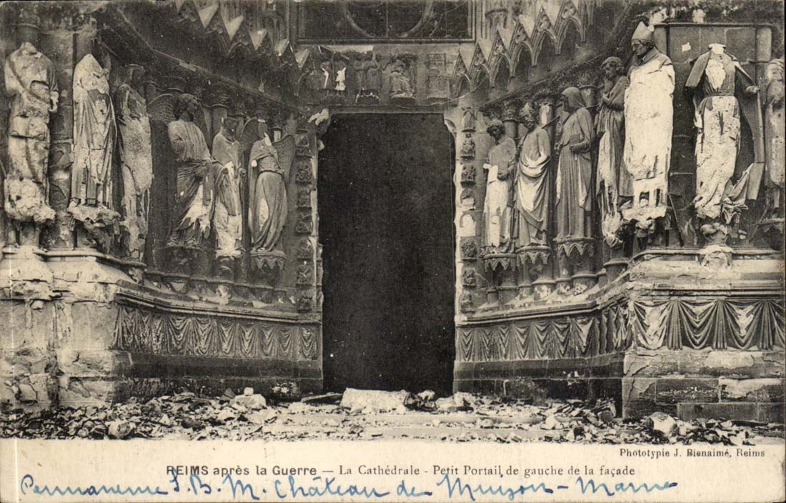 Reims - nach dem Krieg - das Kathedrale-kleine Gatter von links - CPA