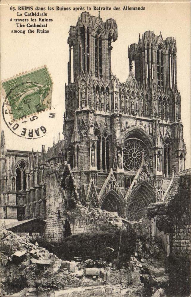 Reims - in den Ruinen nach dem Ruhestand der Deutschen - die Kathedrale - CPA