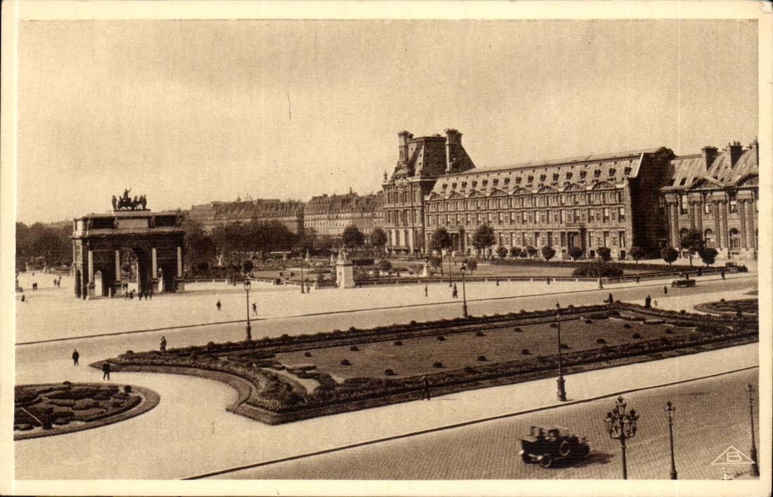 Paris CPA Place du Carrousel