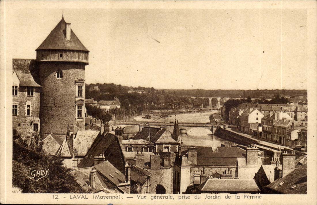 Laval - Ansicht genommener Garten von Perrine - CPA