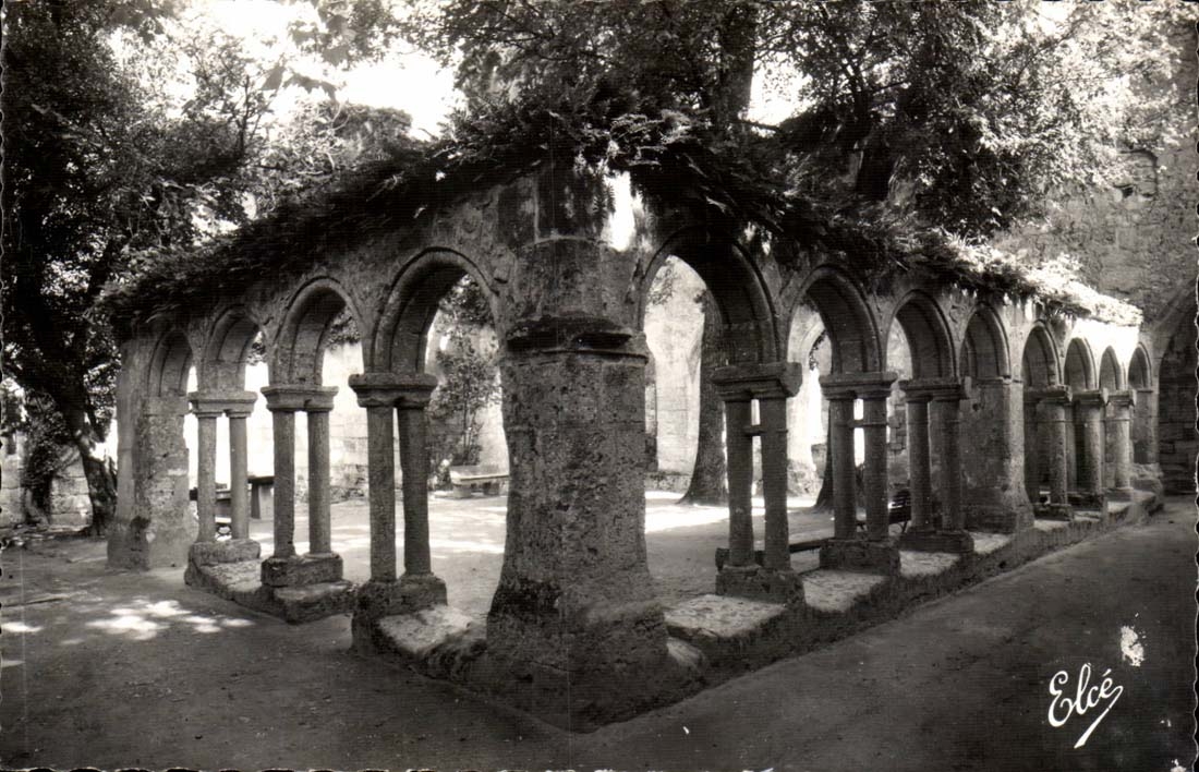 Saint Closed EMilion CPA of Cordeliers the cloister