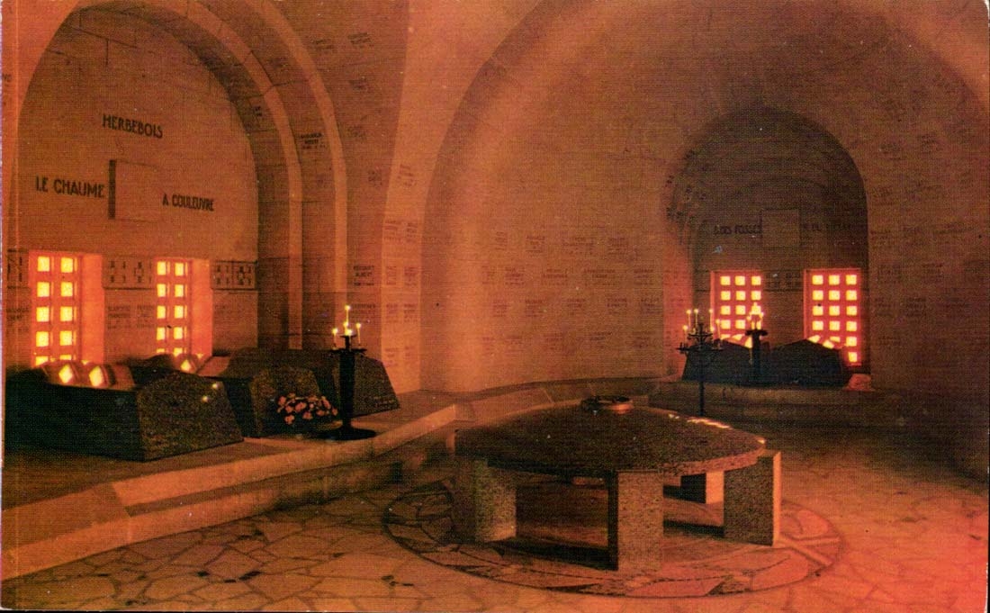 Douaumont CPA Ossuary