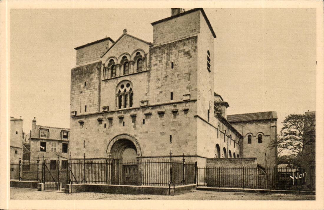 Nevers CPA Church St Etienne (1063 1096)