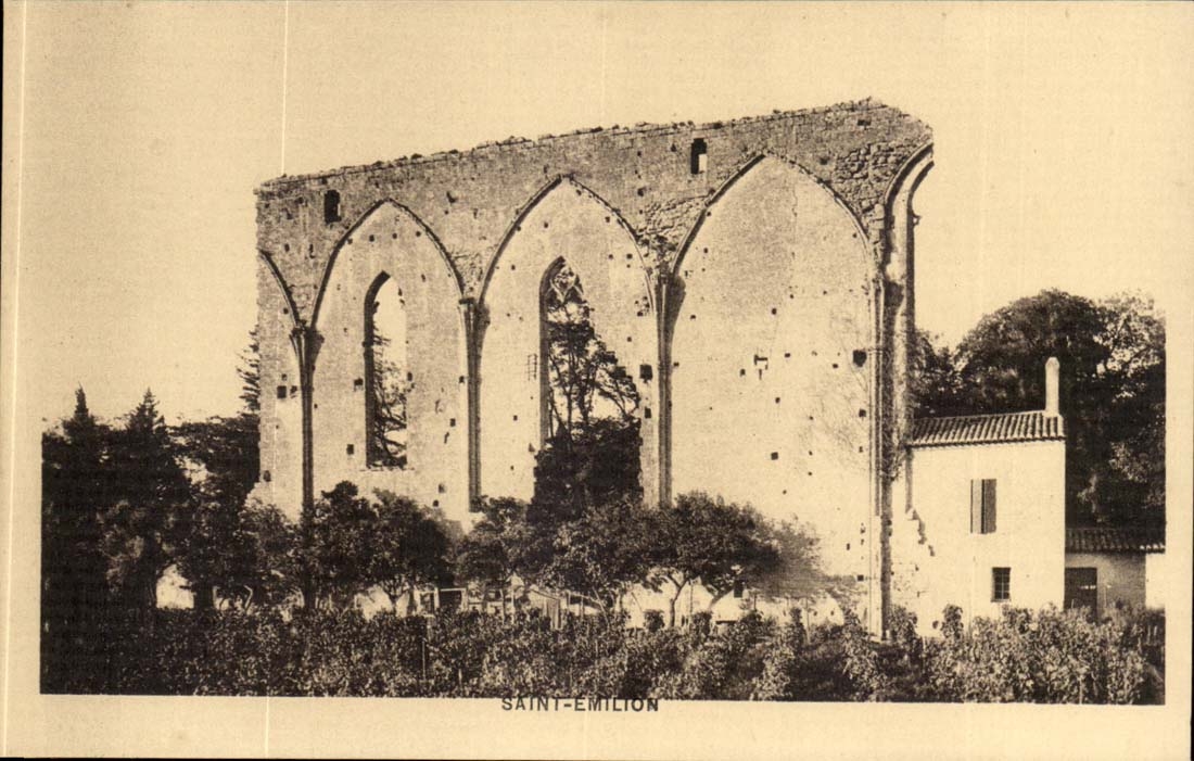CPA Saint EMilion the large wall Remainders of a convent the Dominican ones