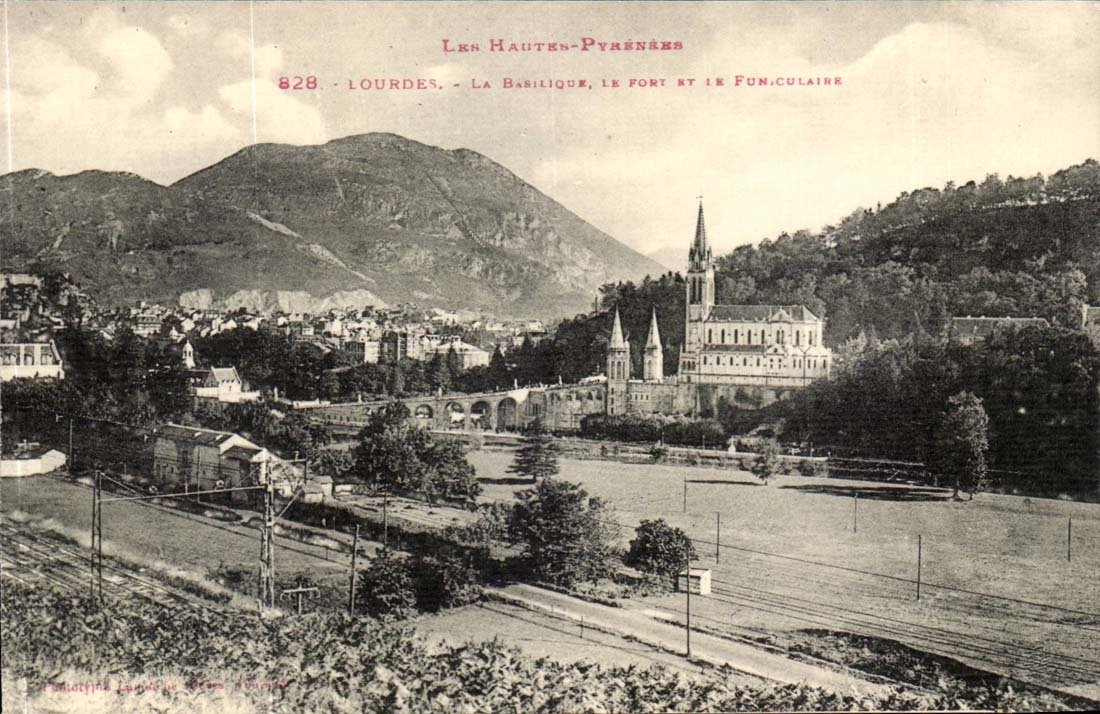 Lourdes - the Basilica Fort and Funicular CPA