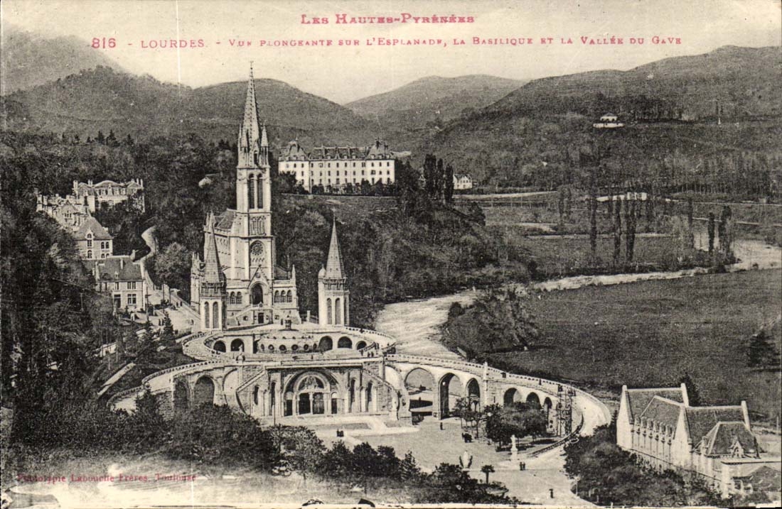 Lourdes - Panoramic View seen the Esplanade - the Valley of Gave CPA