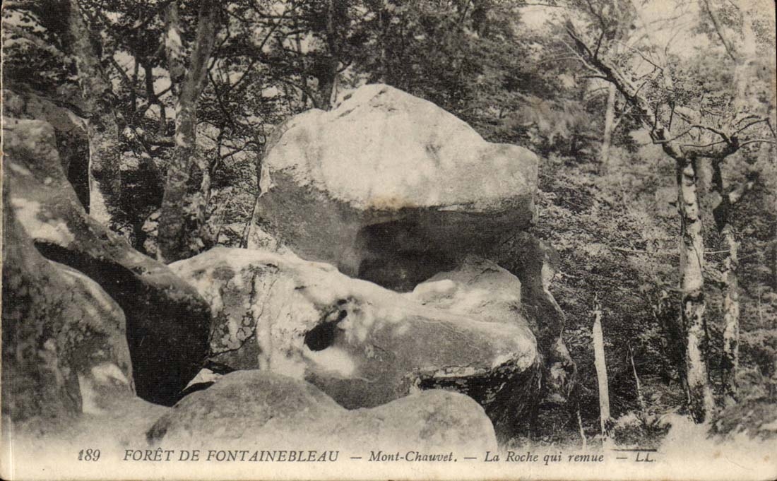 Fontainebleau - Chauvet Mount - the Rock which stirs up - CPA
