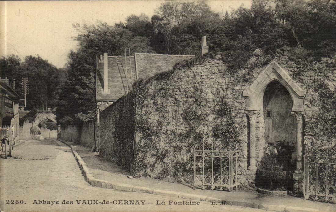 Saint-name-the-Breteche - Abbey of Be worth of Cernay - the Fountain - CPA