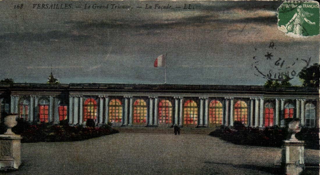 Versailles CPA large Trianon the frontage