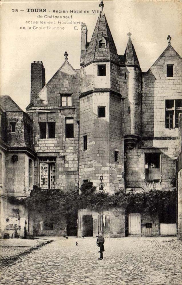Tours - Ancien Hotel de Ville de Chateauneuf - CPA