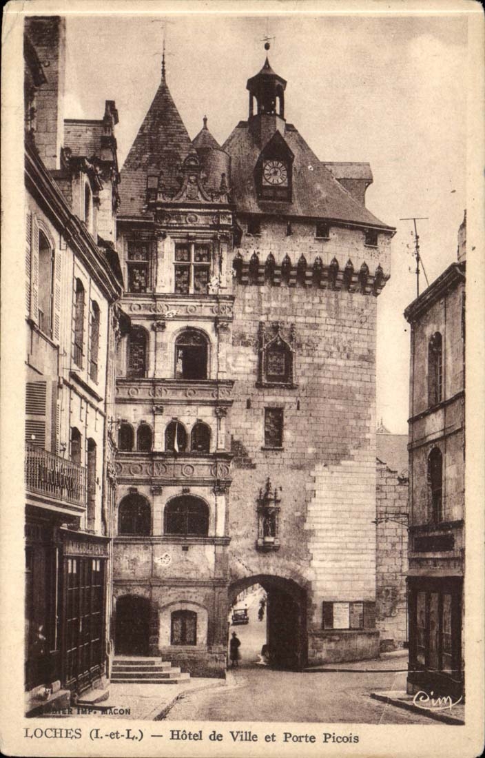 Loaches - and Town hall Picois Gate - CPA