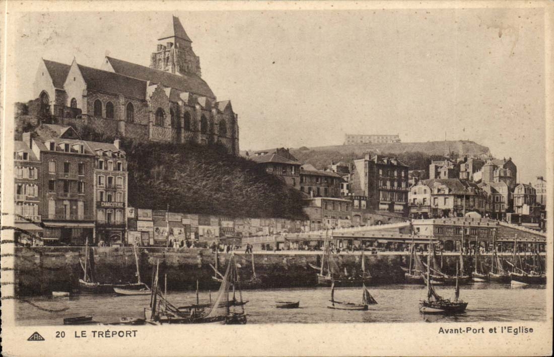 Treport - vor Hafen und Kirche - CPA