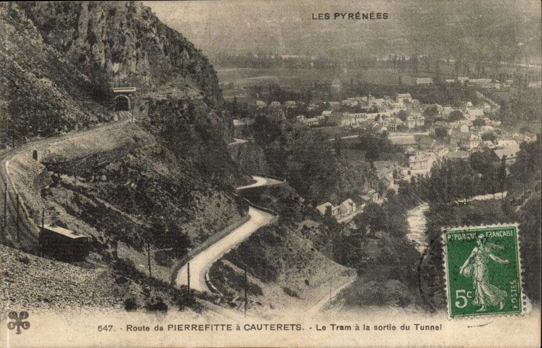 Route de Pierrefitte has Cauterets - the Tram at the exit of the Tunnel - CPA