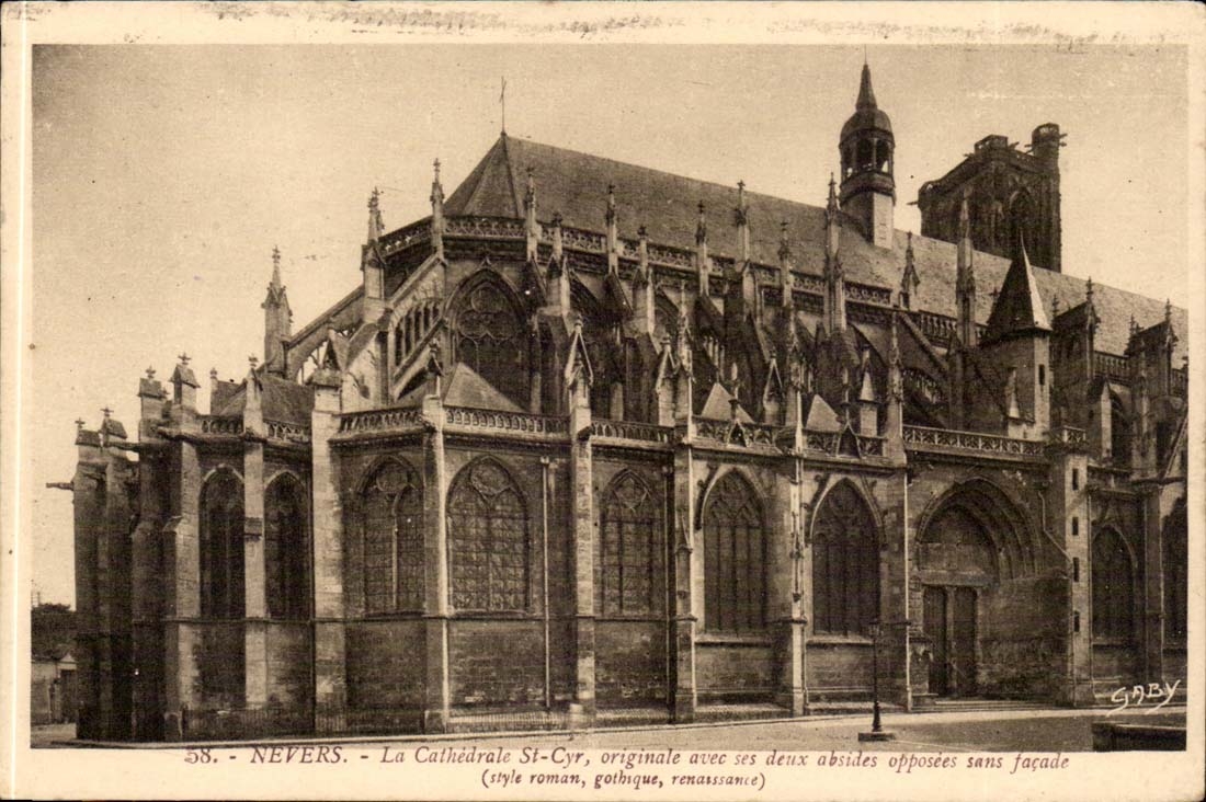 Nevers - the original Cathedral St Cyr with its two apses opposed without frontage - CPA