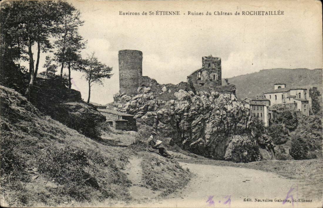 surroundings of St Etienne CPA Ruins of the castle of Rochetaillee